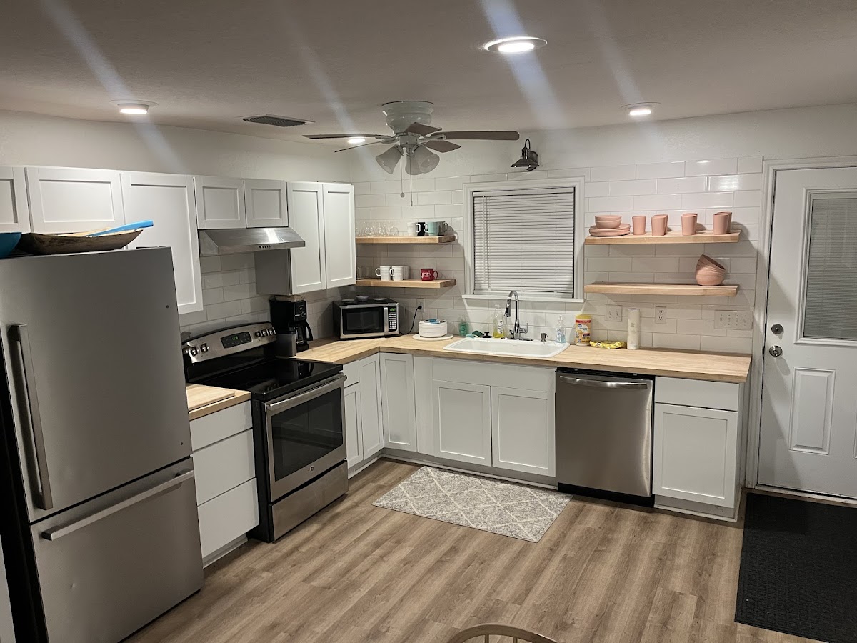 Kitchen remodel by Ivy Handyman